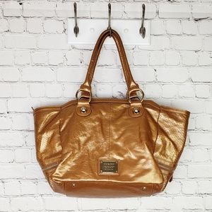 Charles by Charles David leather cooper bag